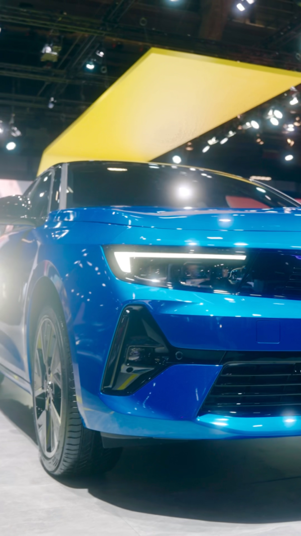 Opel Astra-e at Brussels Motor Show 2023 by Jordan Vanderstraeten